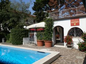 The swimming pool at or close to Hotel Nautic B&B