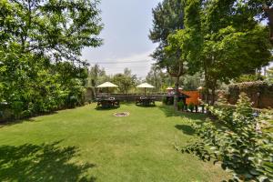 Giardino di HOTEL METROPOLIS SRINAGAR