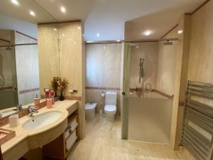 Et badeværelse på Villa Victoria + 20 billeder