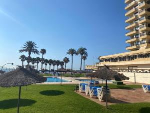 Bazén v ubytování Apartamento Benalmadena playa nebo v jeho okolí