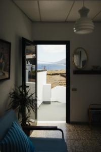 Gallery image of La Casa de La Caleta by Taller96 - El Hierro Island - in La Caleta