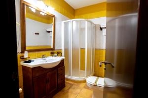 Koupelna v ubytování Hostal El Guerrer