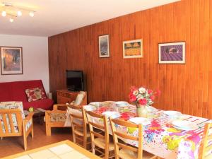 Gallery image of Appartement Vars, 3 pièces, 8 personnes - FR-1-330B-123 in Vars