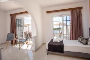 Ένα ή περισσότερα κρεβάτια σε δωμάτιο στο Anastasia Private Pool Apartment
