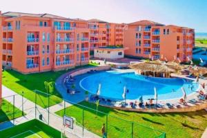 an image of a swimming pool at a resort at Sunny Day 6 in Sunny Beach