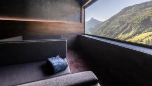 Nespecifikovaný výhled na hory nebo výhled na hory při pohledu z hotelu