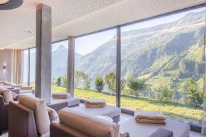 Nespecifikovaný výhled na hory nebo výhled na hory při pohledu z hotelu
