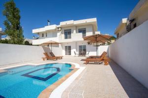 Πισίνα στο ή κοντά στο Anastasia Private Pool Apartment +18 φωτογραφίες