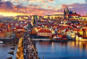 Nespecifikovaný výhled na destinaci Praha nebo výhled na město při pohledu z apartmánu