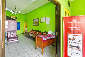Gallery image of SPOT ON 91357 Hotel Mulyo in Purwokerto