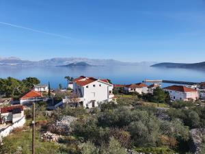 Gallery image of Apartments Jelica in Slatine