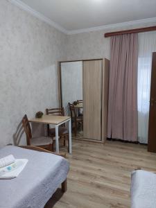 Ένα ή περισσότερα κρεβάτια σε δωμάτιο στο Sesilia