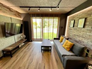 Część wypoczynkowa w obiekcie Loft Klonowa - Apartament z garażem