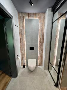 Łazienka w obiekcie Loft Klonowa - Apartament z garażem
