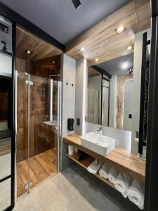 Łazienka w obiekcie Loft Klonowa - Apartament z garażem