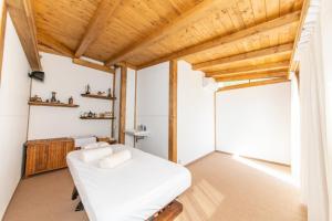 Postel nebo postele na pokoji v ubytování Seaside resort Vasiliki