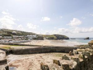 Gallery image of Rose in Redruth