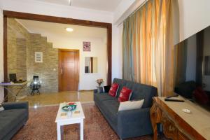 Posedenie v ubytovaní HOUSE FOR FAMILIES NEAR THE LAKE