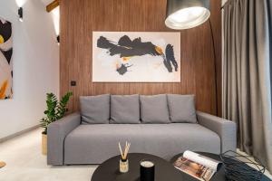 Posezení v ubytování Agape Suite Old Town-Luxury Two Bedroom Apartment