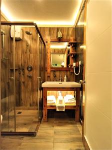 Ванна кімната в Chimera Pia Aparts