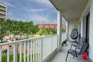 A balcony or terrace at Modern apartment near the city centre URBAN