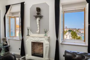 Fotografie z fotogalerie ubytování Bajamonti apartment with amazing Split city view ve Splitu