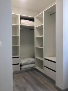 Posteľ alebo postele v izbe v ubytovaní Apartment SKYE