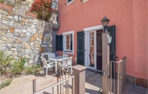 Balkoni atau teres di Stunning Home In Magliolo
