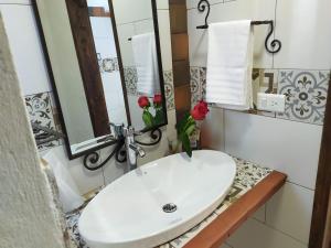 Glamping De Ruana Por Boyacá的一间浴室