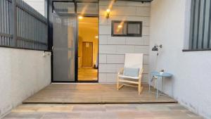A balcony or terrace at See U Tainan Apartment