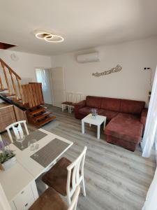 Posedenie v ubytovaní Vonyarc House