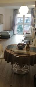 Posteľ alebo postele v izbe v ubytovaní Adam Apartment