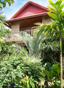 TARA LODGE Haven of peace外面的花园