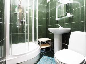 Un baño de ApartLux Rechnoy