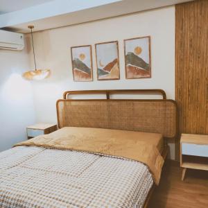 Katil atau katil-katil dalam bilik di Apartemen Strategis Yogyakarta