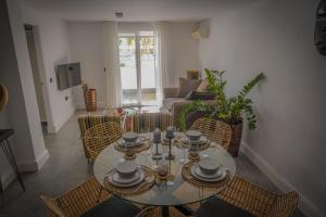 Zdjęcie z galerii obiektu Thani Holidays w mieście Coín