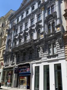Imagen de la galería de Großzügiges Apartment mit Lounge nähe Naschmarkt, en Viena