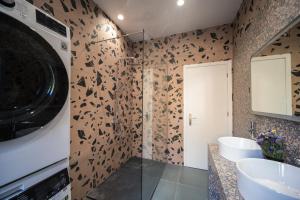 A bathroom at Casa Reale Corfu