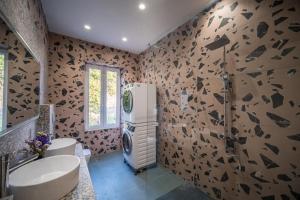 A bathroom at Casa Reale Corfu