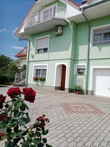 Budova, v ktorej sa apartmán nachádza