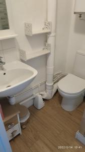 Kúpeľňa v ubytovaní Logement refait à neuf - Résidence - Chez Christian