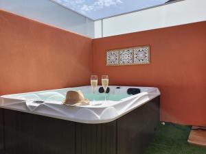 Fotografia z galérie ubytovania Fantástico ático con Jacuzzi y preciosa terraza v destinácii Puerto Rico de Gran Canaria