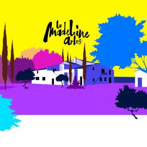 eine Vektorillustration eines Dorfes mit den Worten "archiureums" in der Unterkunft La Madeleine Arles in Arles