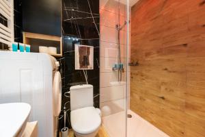Kúpeľňa v ubytovaní Ochota Sunny Studio + 14 fotografií
