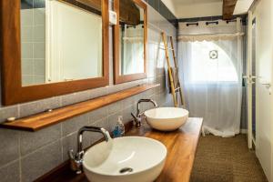 Een badkamer bij Escale au Salagou