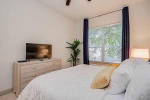 Foto dalla galleria di Smoke Free Amazing Modern 1 BD near NRG a Houston