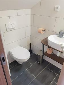 Łazienka w obiekcie D8 B&B