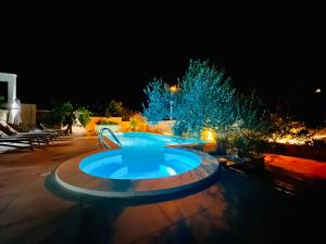 Bazén v ubytování Apartments and Rooms Mateša nebo v jeho okolí