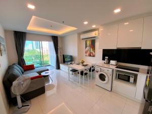 Kuchyň nebo kuchyňský kout v ubytování One Tower Condo Pattaya SeaView 86