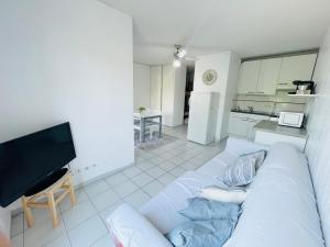 Fotografia z galérie ubytovania Appartement climatisé au cœur de Port Fréjus v destinácii Fréjus